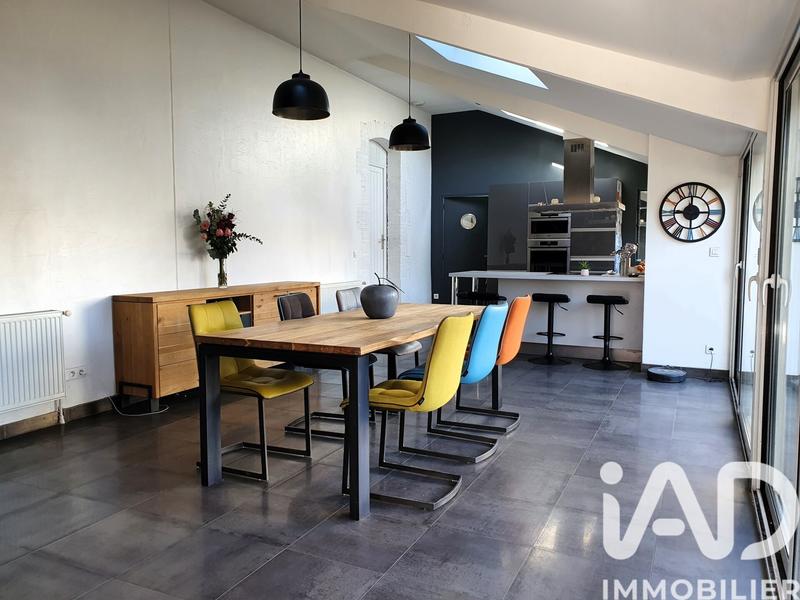 Maison - 206 m² - 8 pièces