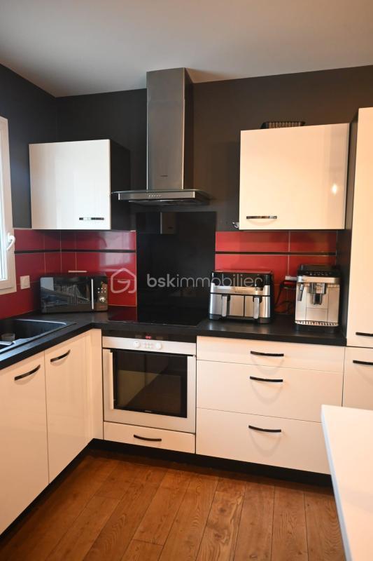 Maison - 163 m² - 8 pièces