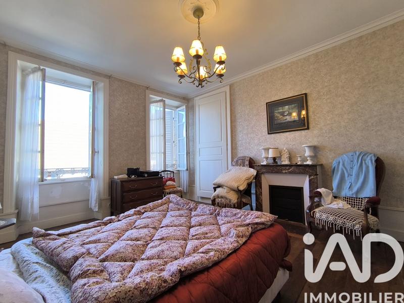 Maison - 170 m² - 8 pièces