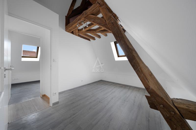 Maison - 222 m² - 9 pièces