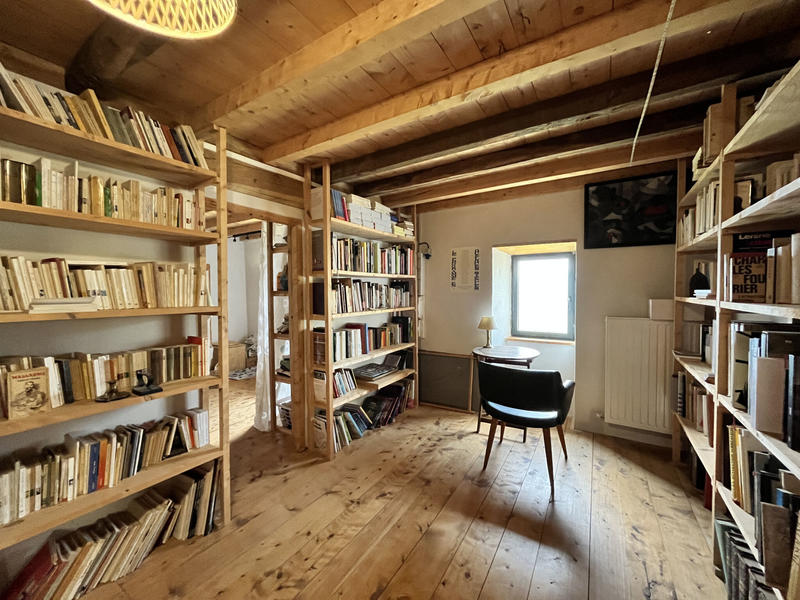 Maison - 157 m² - 9 pièces