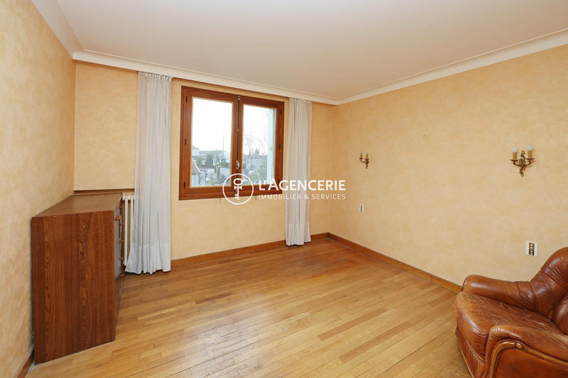 Maison - 106 m² - 5 pièces