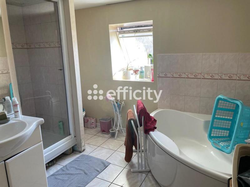 Immeuble - 130 m² - 7 pièces