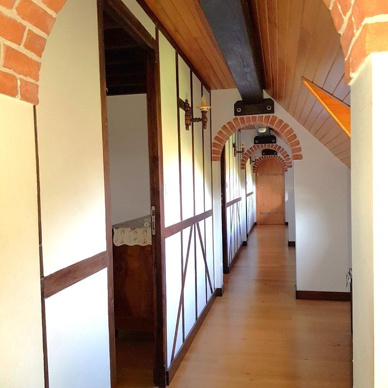 Maison - 231 m² - 8 pièces