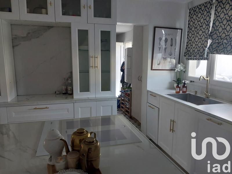 Maison - 176 m² - 8 pièces