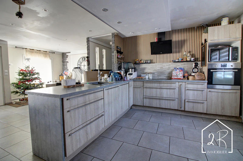 Maison - 98 m² - 4 pièces