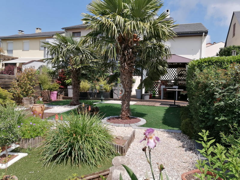 Maison - 96 m² - 5 pièces