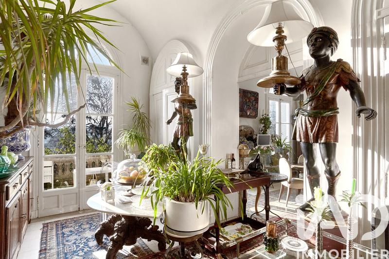 Maison - 338 m² - 14 pièces