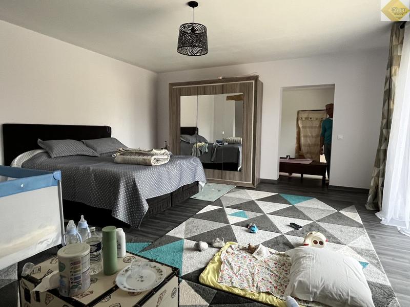 Maison - 213 m² - 6 pièces