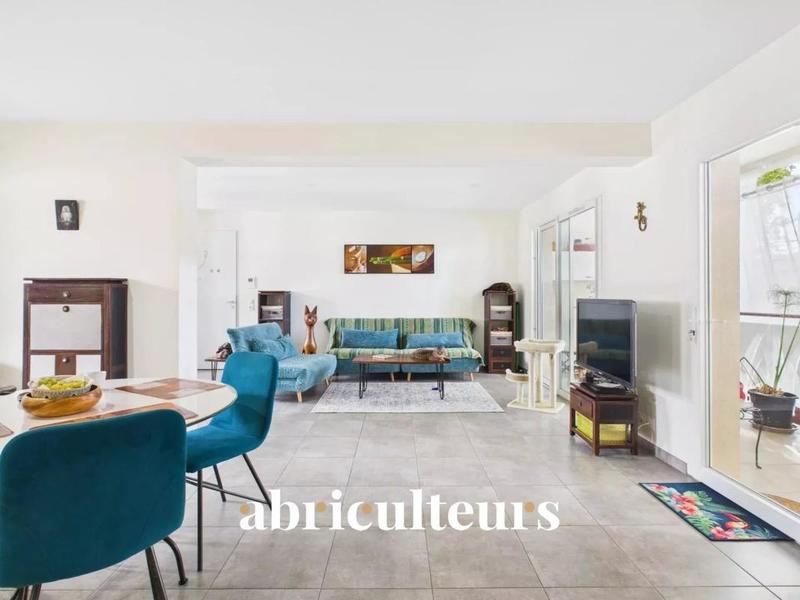 Appartement - 70 m² - 3 pièces