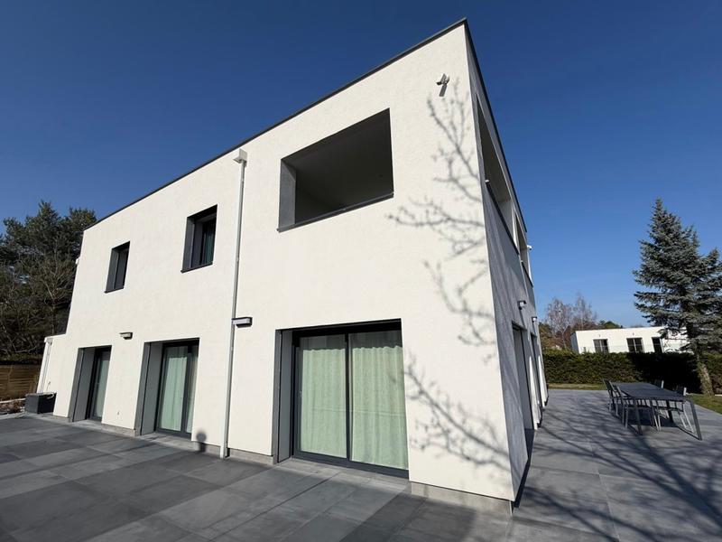 Maison - 280 m² - 7 pièces