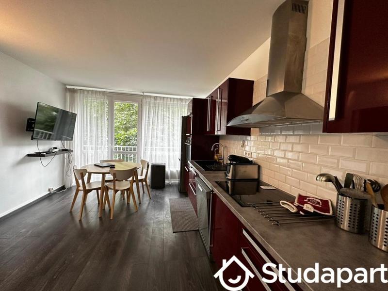 Chambre - 11 m² - 1 pièce