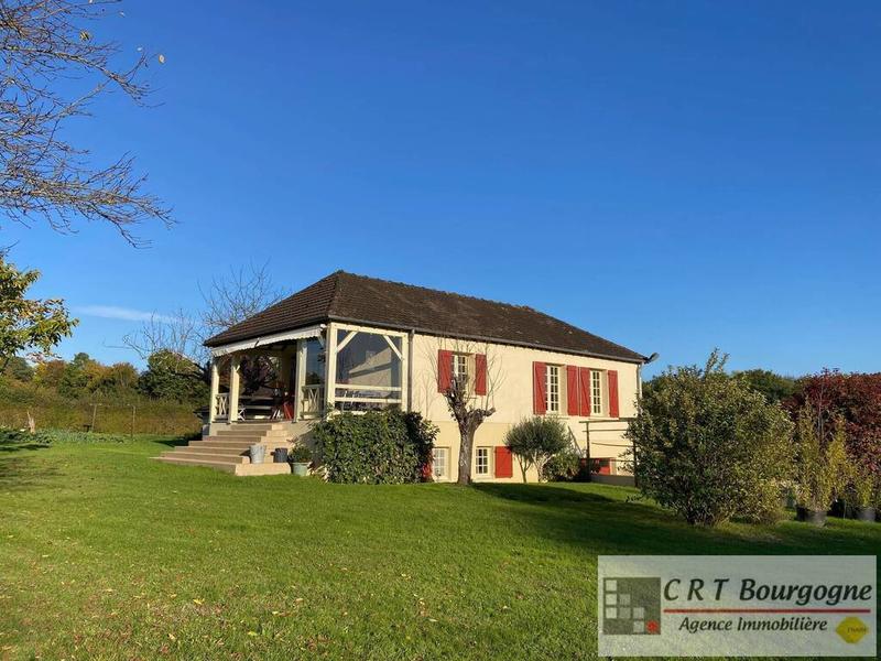 Maison - 240 m² - 8 pièces