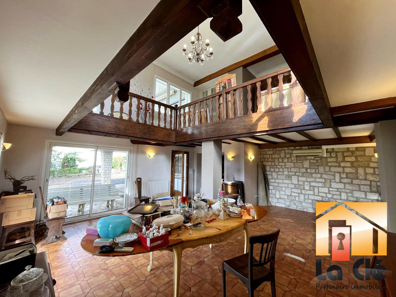 Maison - 193 m² - 5 pièces