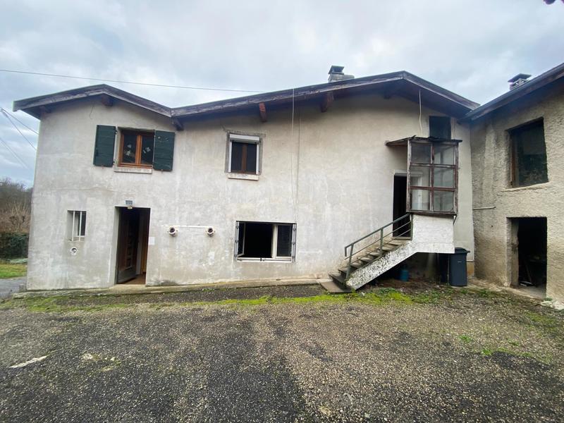 Maison - 208 m² - 10 pièces