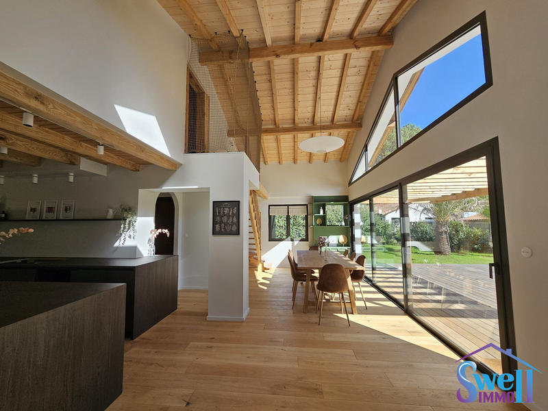 Maison - 165 m² - 6 pièces
