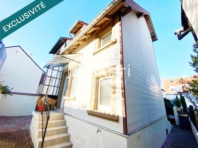 Maison - 128 m² - 8 pièces