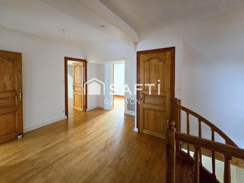 Maison - 161 m² - 6 pièces