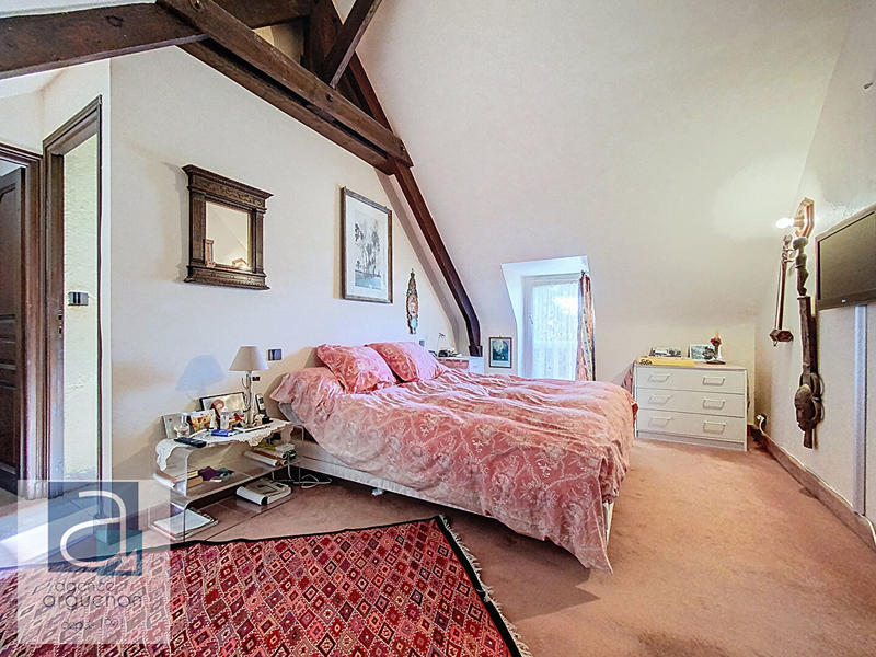 Maison - 158 m² - 8 pièces