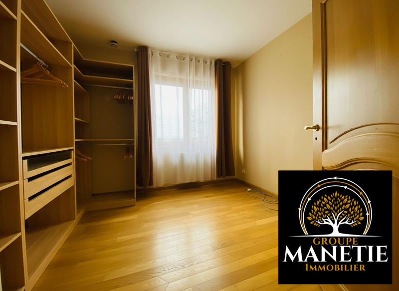 Maison - 355 m² - 10 pièces