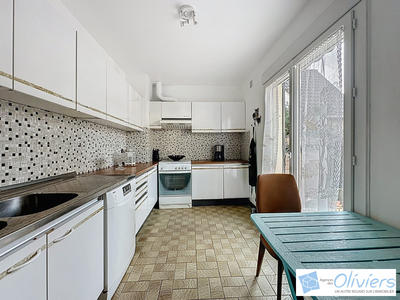 Maison traditionnelle - 140 m² - 7 pièces