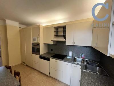 Appartement - 117 m² - 6 pièces