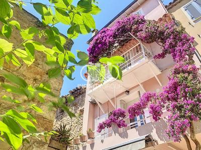 Maison - 90 m² - 3 pièces