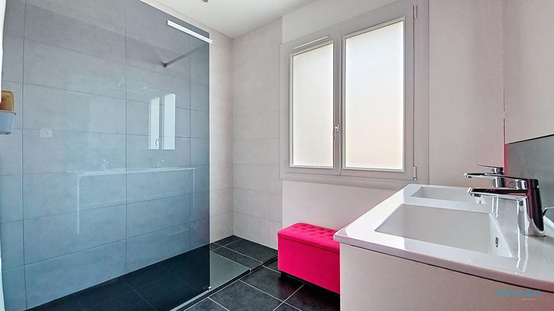 Maison - 137 m² - 6 pièces