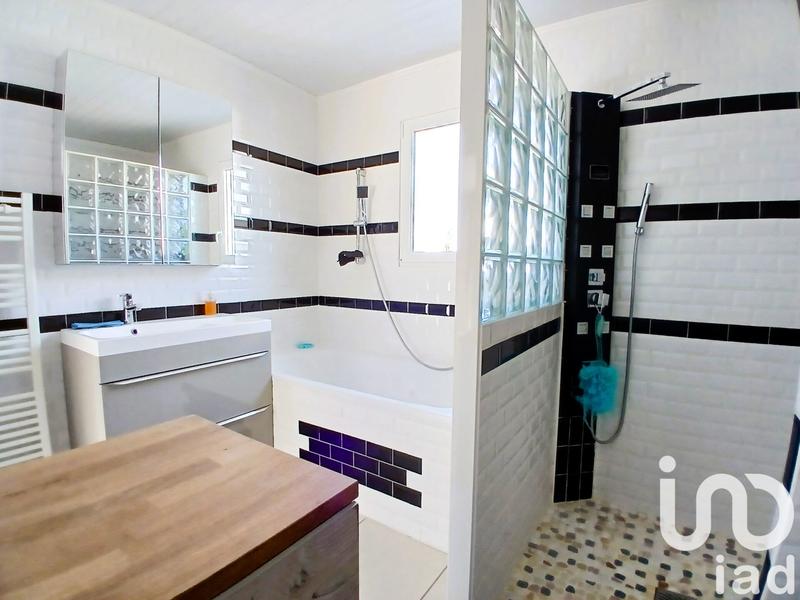 Maison - 185 m² - 4 pièces