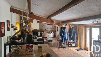 Maison - 290 m² - 12 pièces