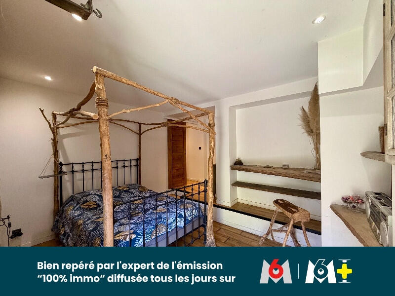 Maison - 260 m² - 11 pièces