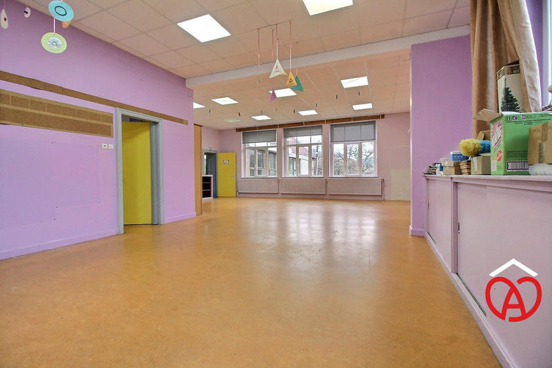 Maison - 343 m² - 10 pièces