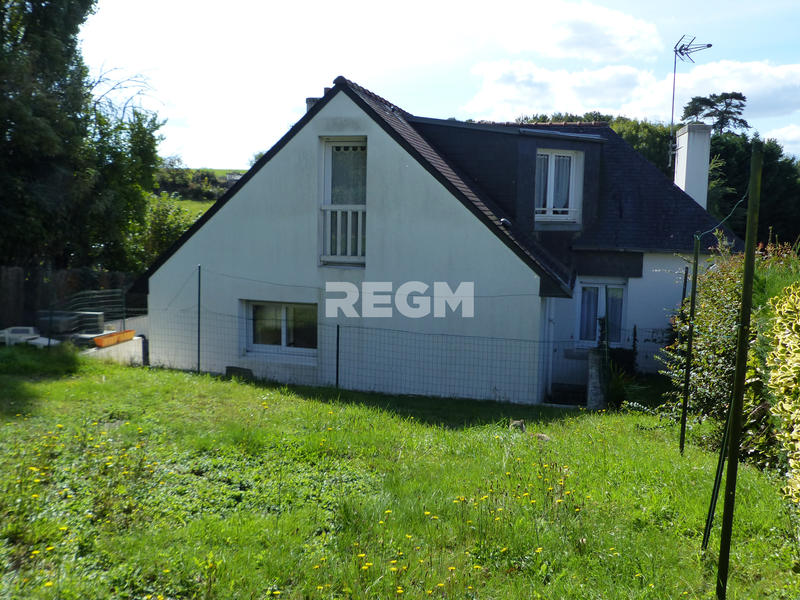 Maison - 92 m² - 6 pièces