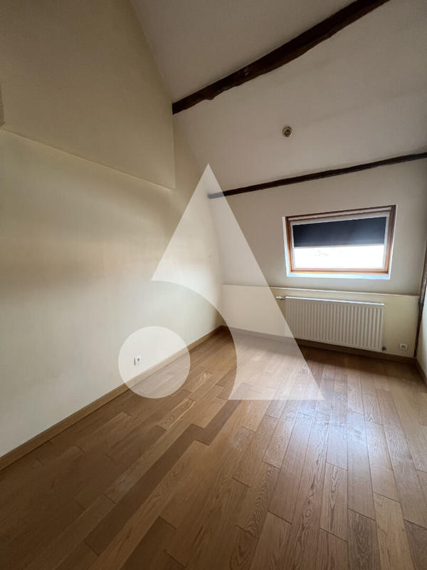 Maison - 180 m² - 7 pièces