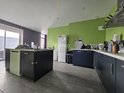 Maison - 180 m² - 6 pièces