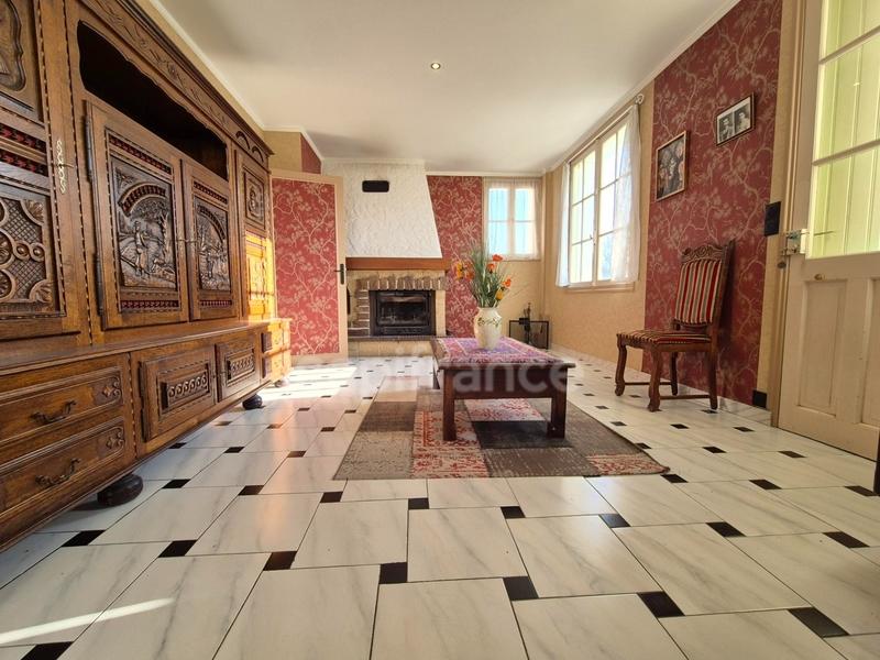 Maison - 190 m² - 7 pièces