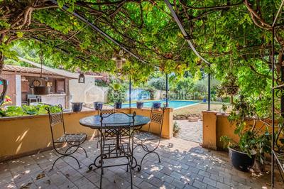 Maison - 218 m² - 7 pièces