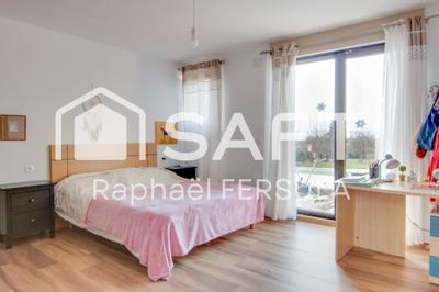 Maison - 230 m² - 6 pièces