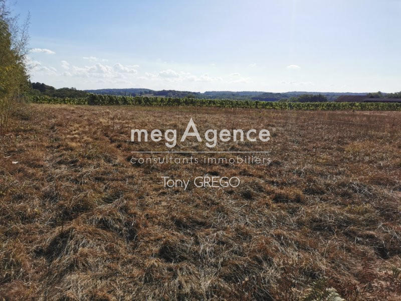 Terrain constructible - 2 500 m²