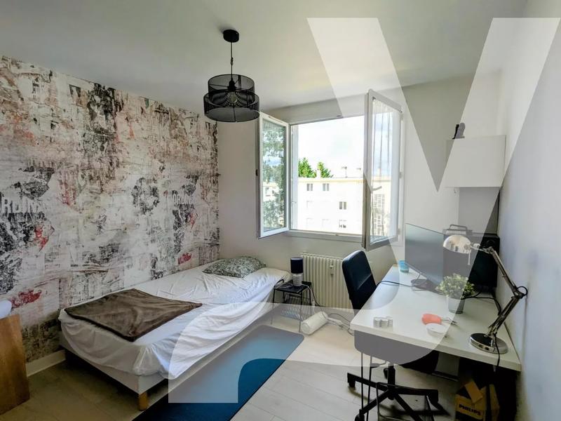 Appartement - 117 m² - 6 pièces