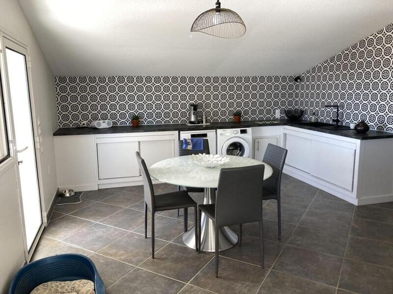 Propriété - 275 m² - 6 pièces