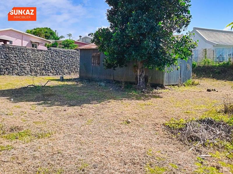 Terrain constructible - 654 m²