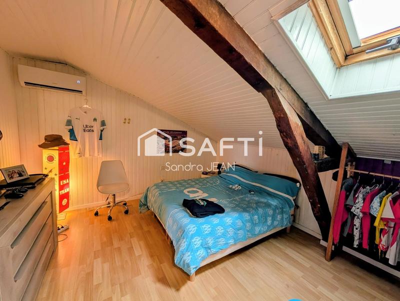 Maison - 90 m² - 5 pièces