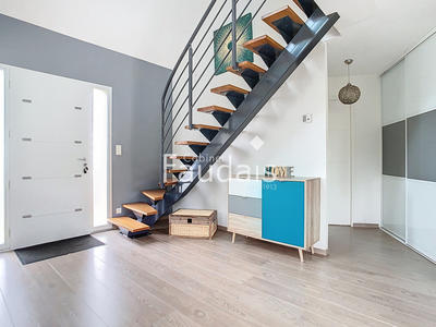 Maison - 141 m² - 6 pièces