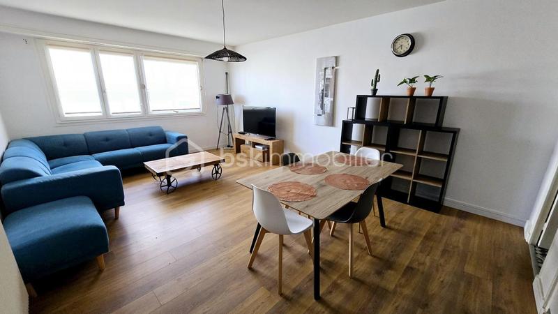 Appartement - 80 m² - 4 pièces