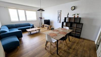 Appartement - 80 m² - 4 pièces