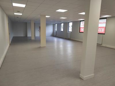 Bureau - 158 m² - 1 pièce