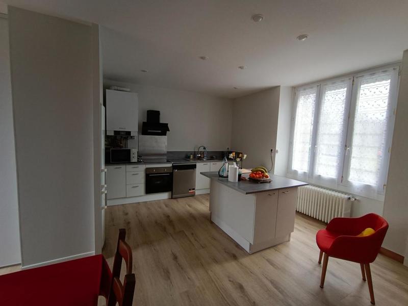 Maison - 247 m² - 12 pièces