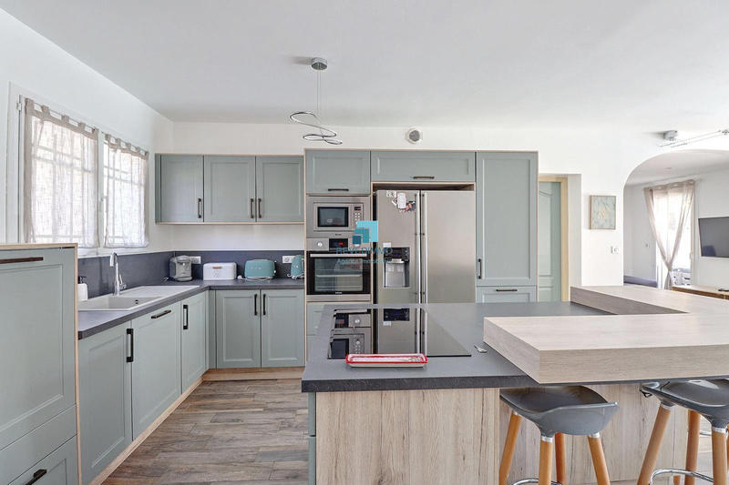 Maison - 97 m² - 5 pièces