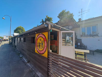 Local commercial - 200 m² - 5 pièces